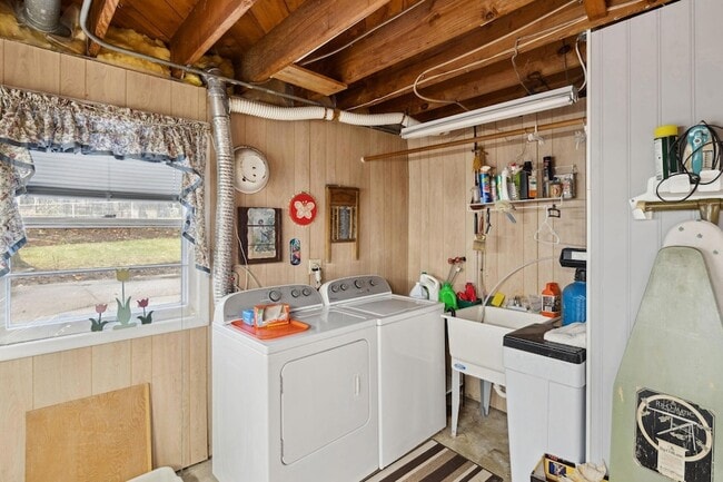 Building Photo - 6429 Mendelssohn Ln