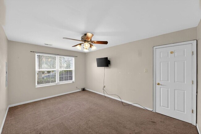 Building Photo - 9137 Granite Ct