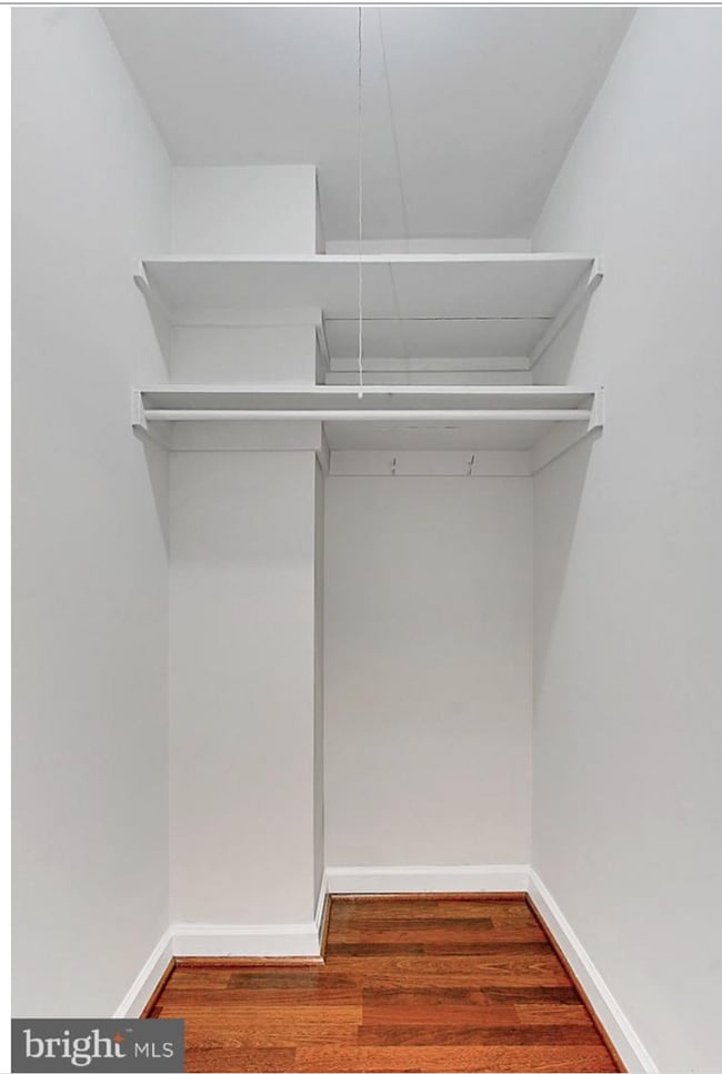 Building Photo - Charming & Spacious One Bedroom at River Place South