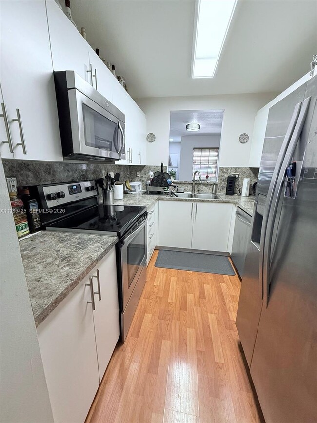 Building Photo - 7255 NW 173rd Dr