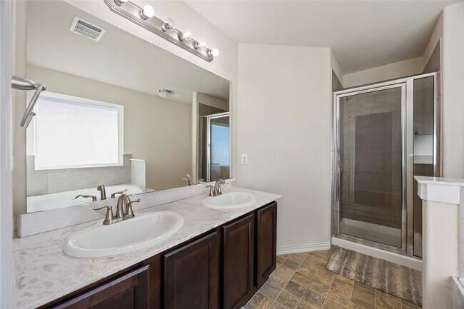 Building Photo - 2607 Dustin Pl Ct