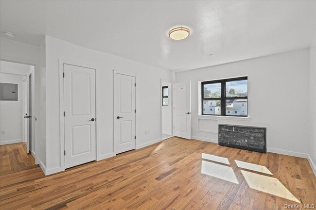 Building Photo - 671 Bronx River Rd