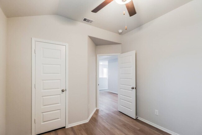 Building Photo - 24845 Scilla Wy