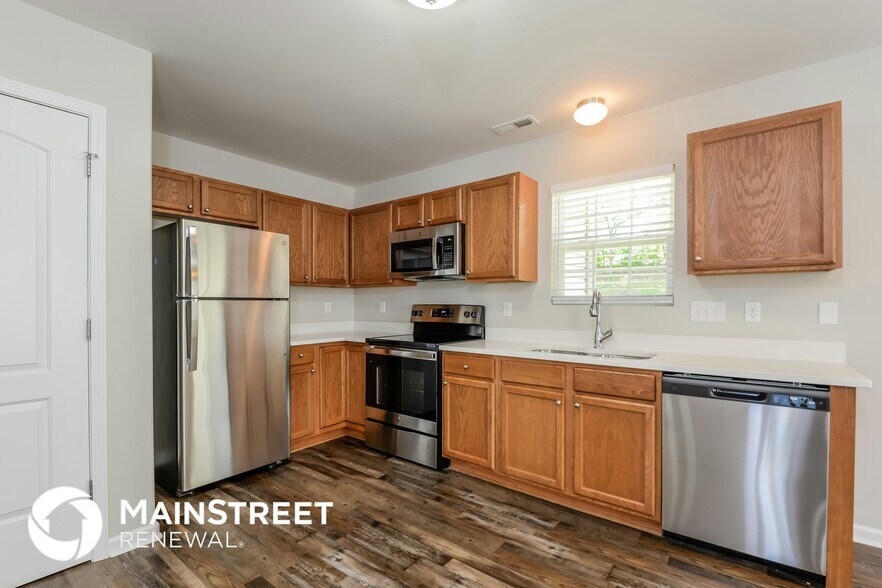 Building Photo - 3377 Tinley Park Dr
