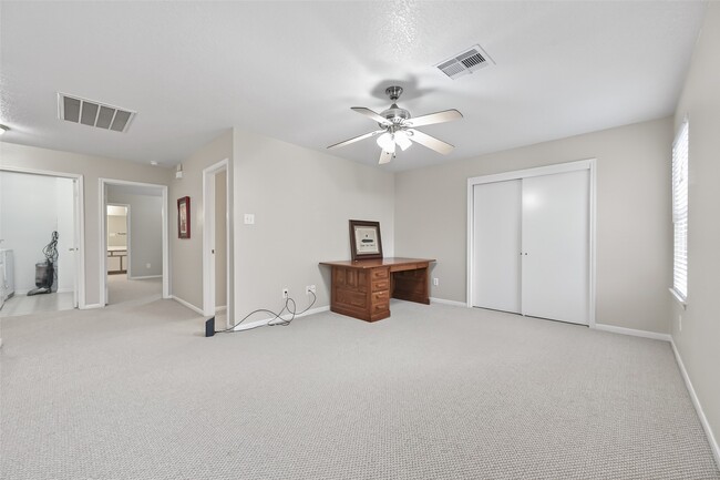 Building Photo - 18227 River Sage Dr