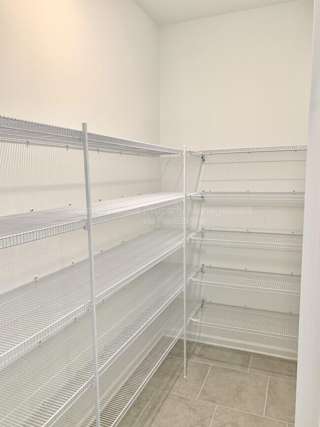 Building Photo - 125 Pineywoods St