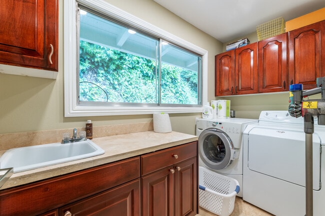 Building Photo - 4067 Cody Rd