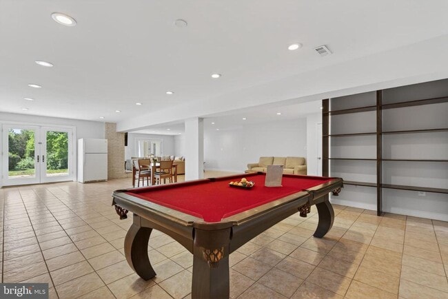 Building Photo - 740 Kentland Dr