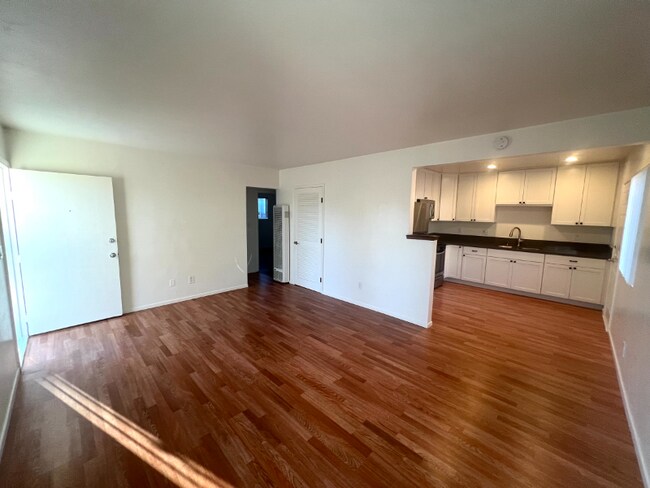 Building Photo - 3608 Collier Ave