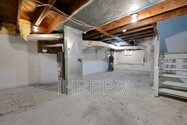 Building Photo - 316 B S Chase Ave