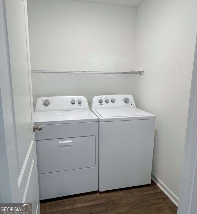 Building Photo - 101 Landing Blvd