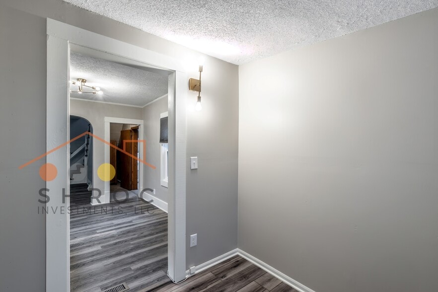 Building Photo - 1139 S 55th St