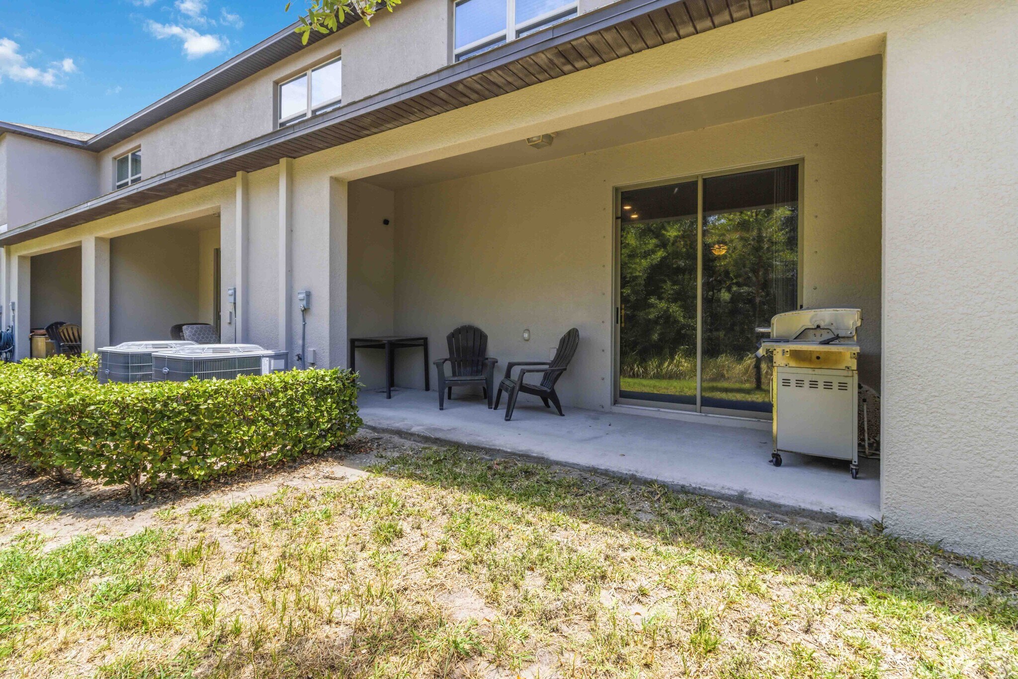 Building Photo - 9622 Pembrooke Pines Dr