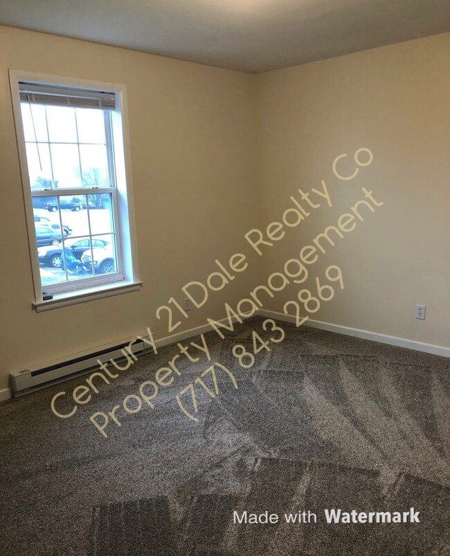 Building Photo - Beautifully Renovated 2 BR, 1.5 Bath in Do...