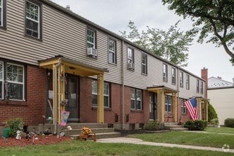 Building Photo - Chatsworth Village Townhomes