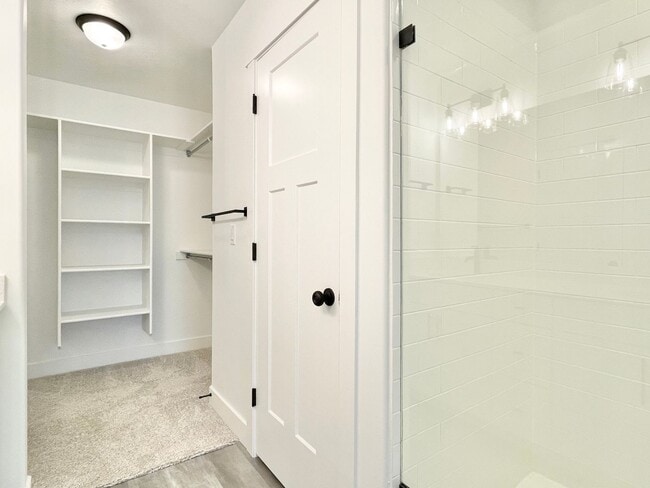 Building Photo - Gorgeous Townhome at Mountain Ridge!
