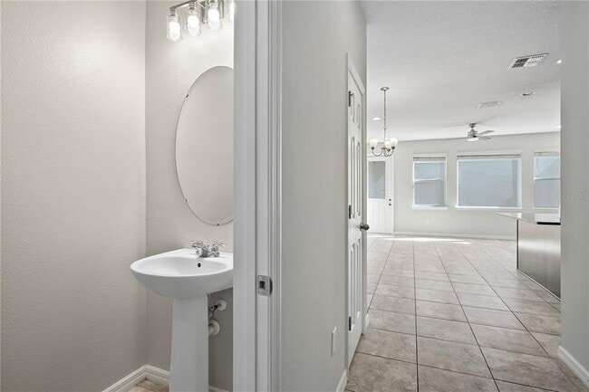 Building Photo - 8019 Glenlloyd Ave