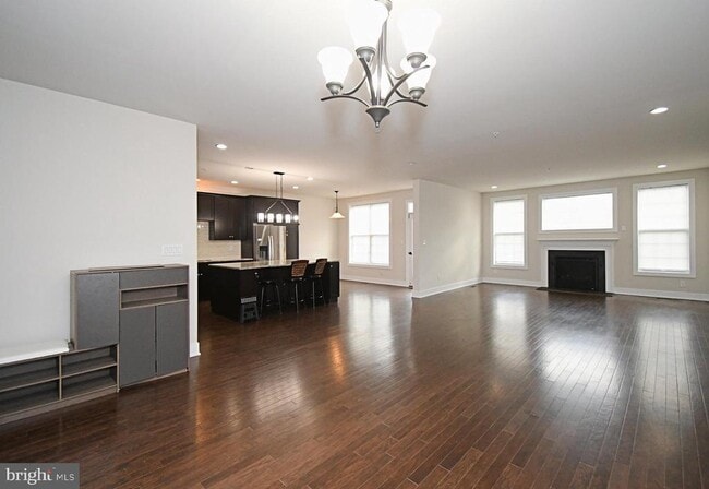 Building Photo - 136 Iron Hill Way