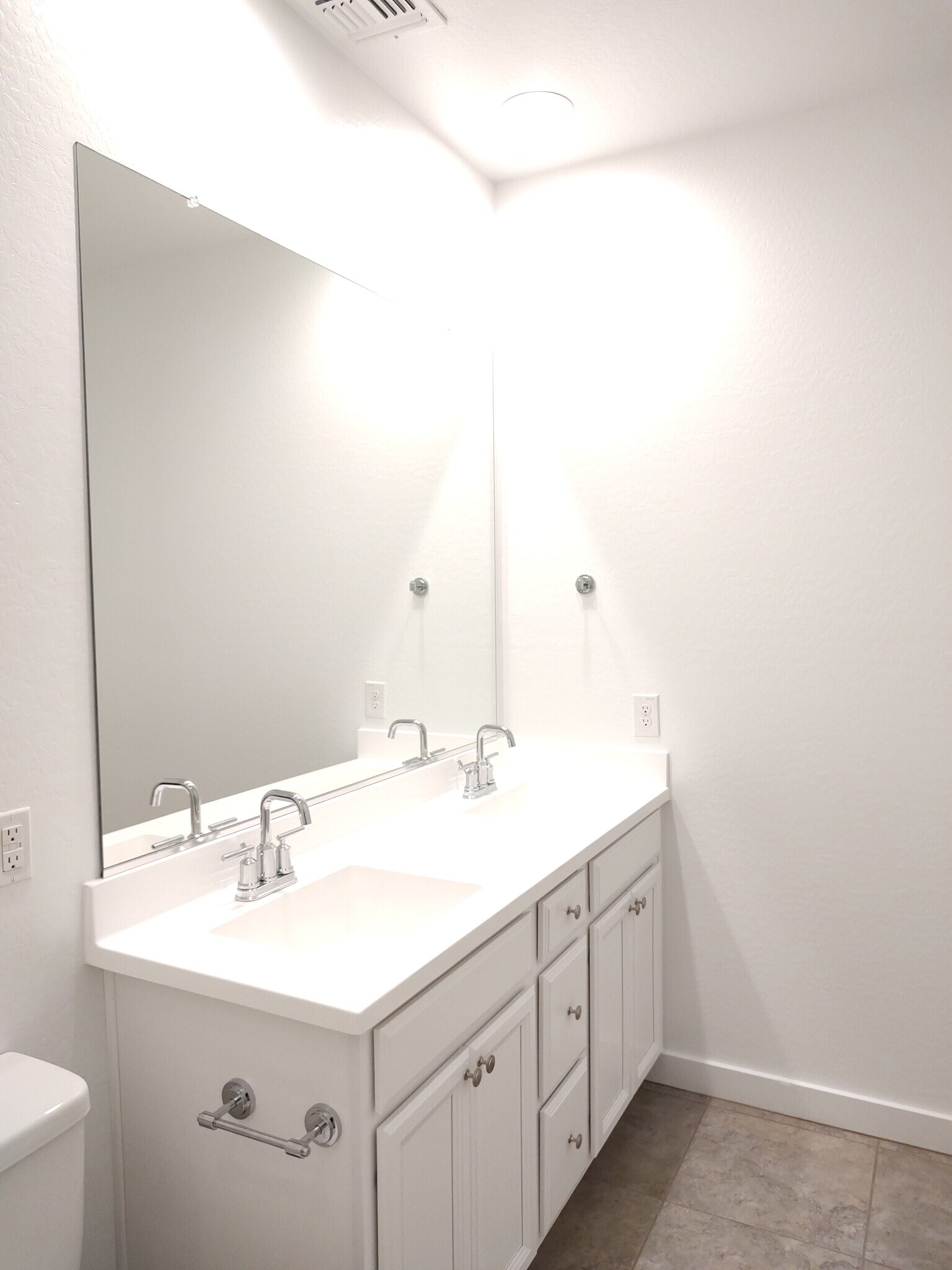 Building Photo - 6317 W Raymond St