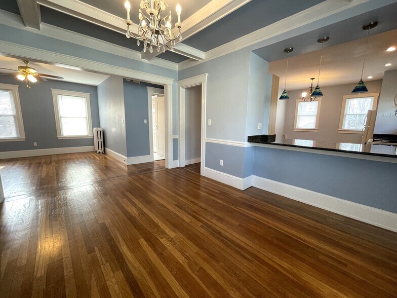 Building Photo - 15 Westbourne Rd