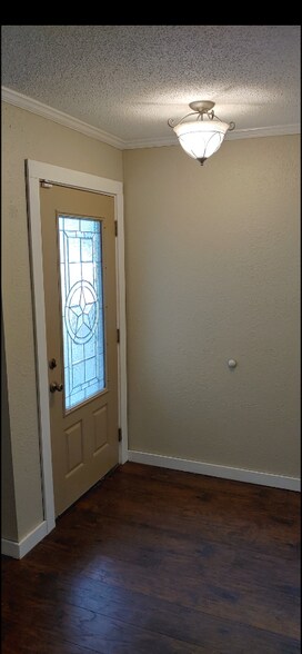 Building Photo - 1405 Ocotilla Dr