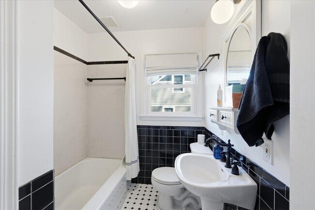 Building Photo - 313 S Midvale Blvd