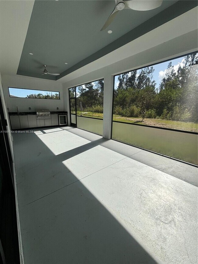 Building Photo - 50 NE 4th St