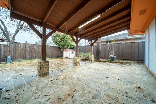 Building Photo - 2516 Pinebluff Dr