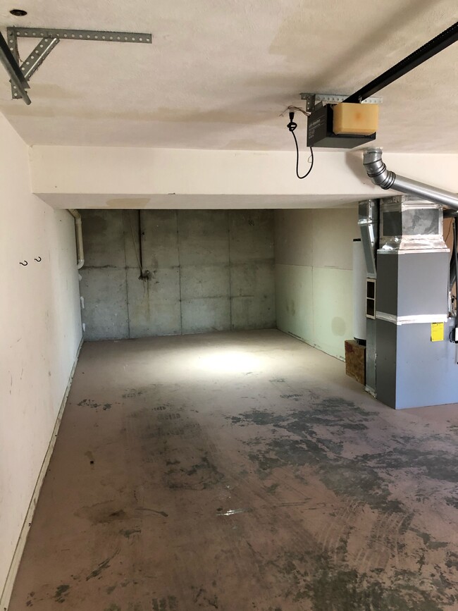 Building Photo - 430 Secretariat Dr