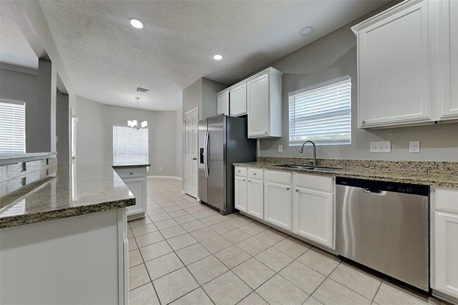 Building Photo - 8523 Discus Dr