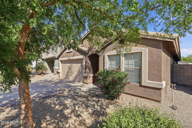Building Photo - 45542 W Guilder Ave