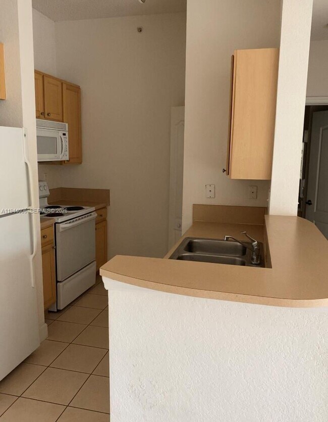 Building Photo - 6001 SW 70th St