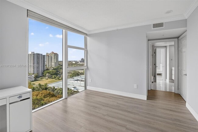 Building Photo - 3370 Hidden Bay Dr