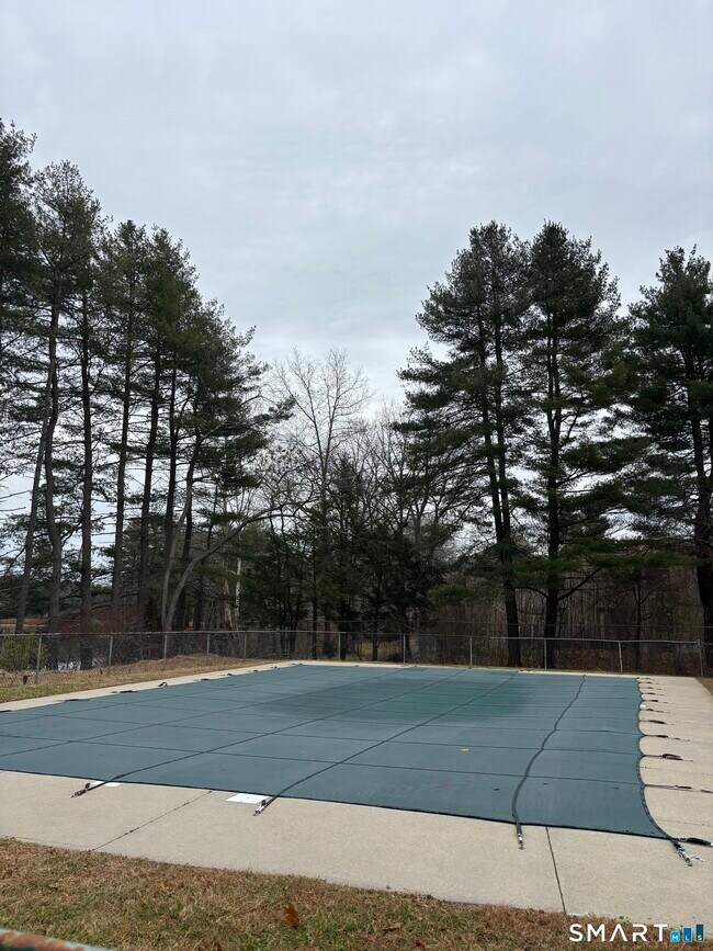 Building Photo - 49 Grandview Dr