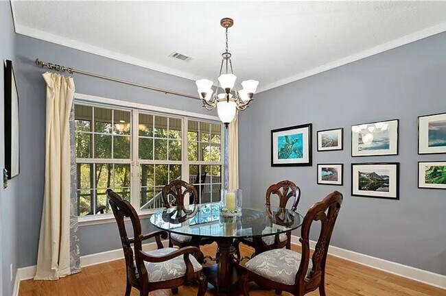 Building Photo - Beautiful 3 bedroom 2 bath home