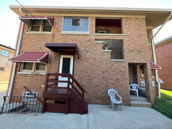 Back - 2916 Harlem Ave