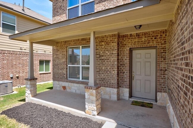Building Photo - 5636 Sacco St