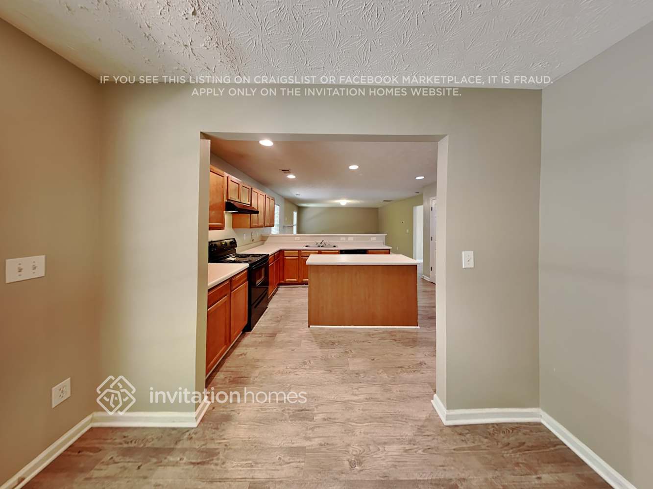 Building Photo - 4536 Parkway Cir