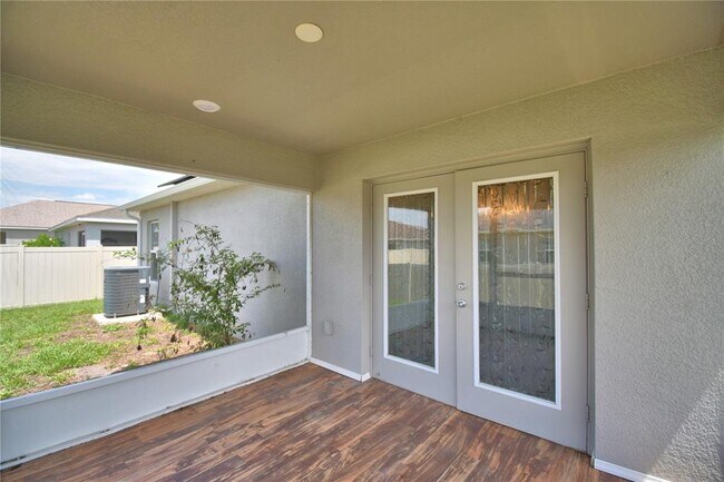 Building Photo - 605 Vittorio Dr