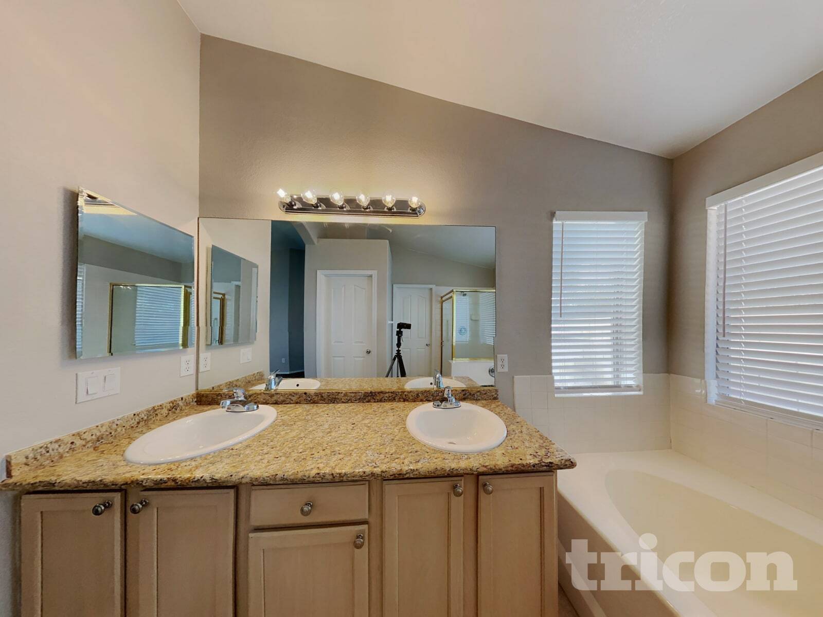 Building Photo - 7932 Quill Gordon Ave