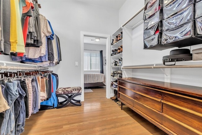 Building Photo - 5021 Nichols St