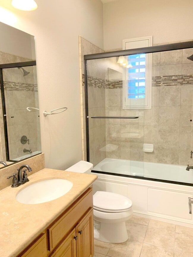 Building Photo - Luxurious & Sought After Home In The Bucolic Hills Of Gated Norris Canyon Estates !