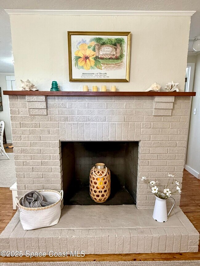 Building Photo - 240 Acorn Dr