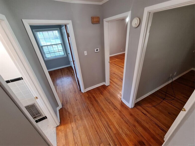 Building Photo - 959 Green Ridge Ct