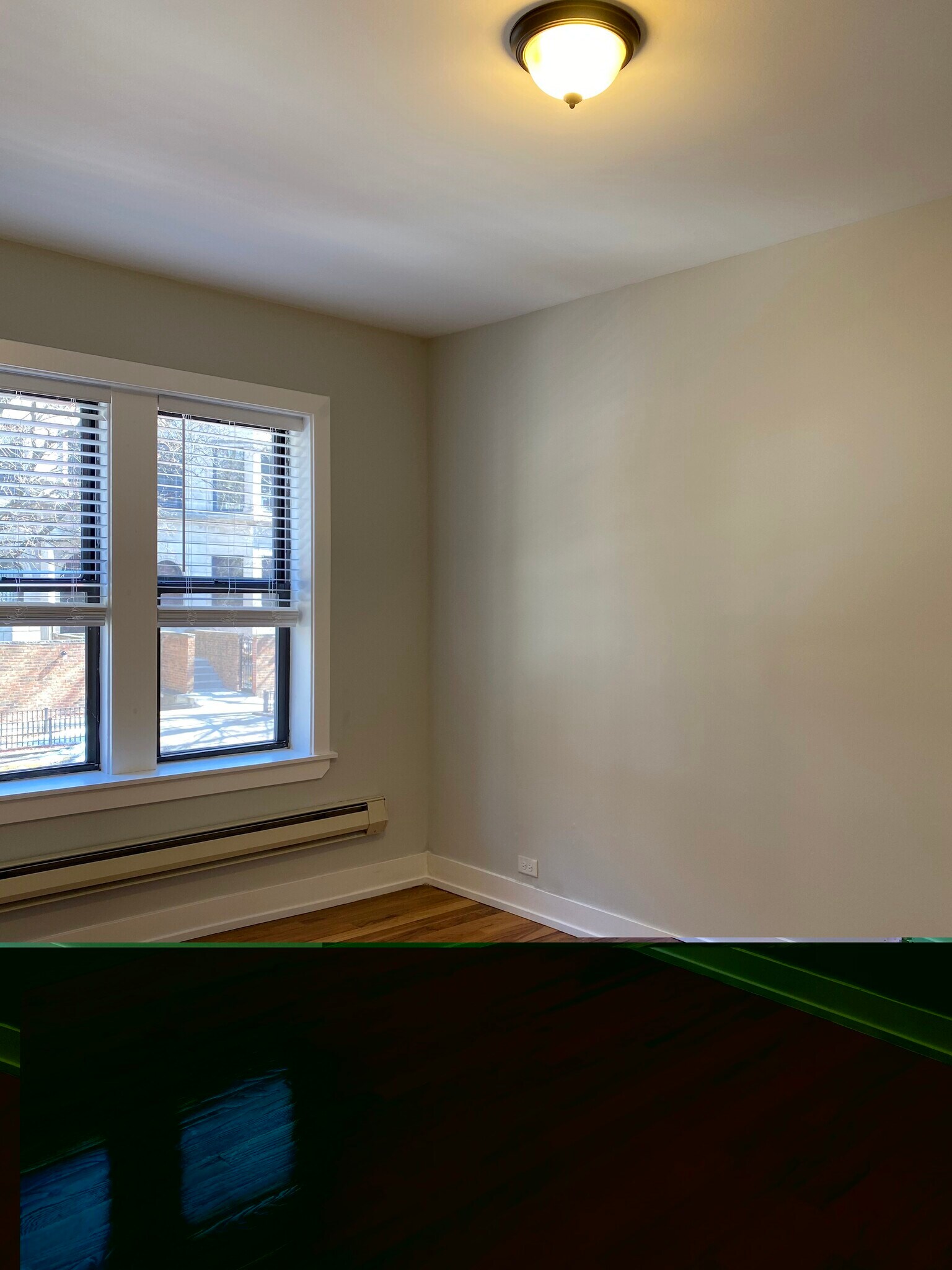 Building Photo - 3732 N Pine Grove Ave