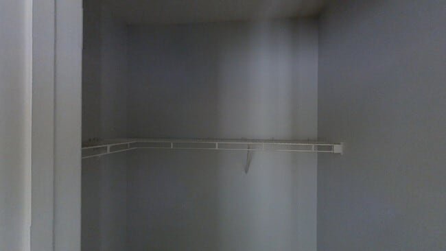 Walk In Closet - Camara Estates