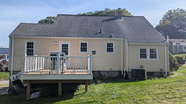 Building Photo - ***Please Respond Directly to the Online Listing, Calls May Not Be Returned***