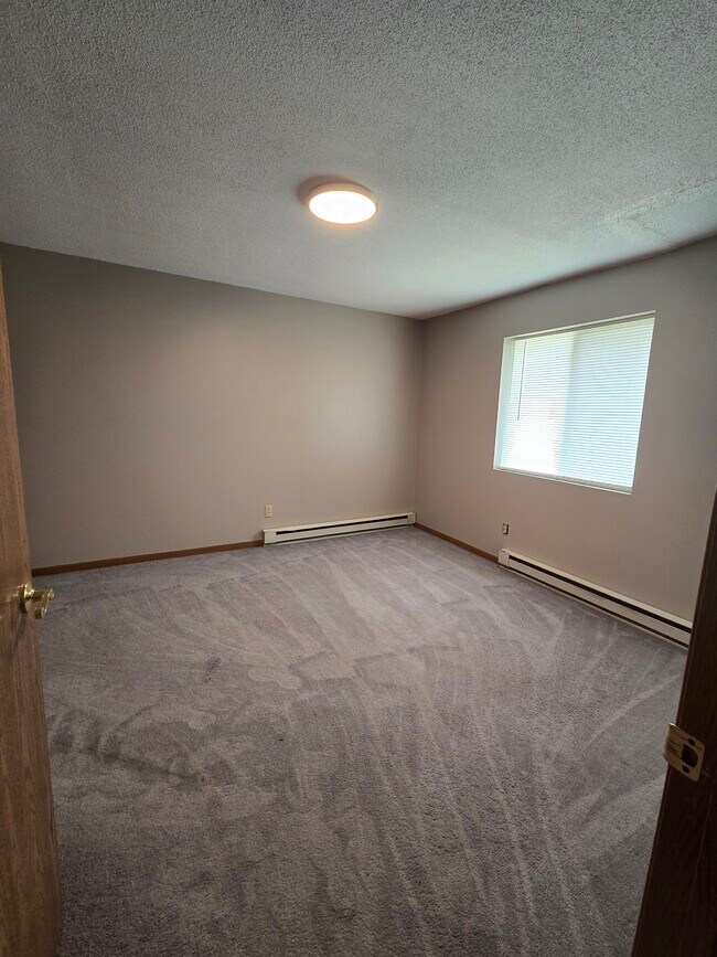 Building Photo - 8th & 8th Apartments