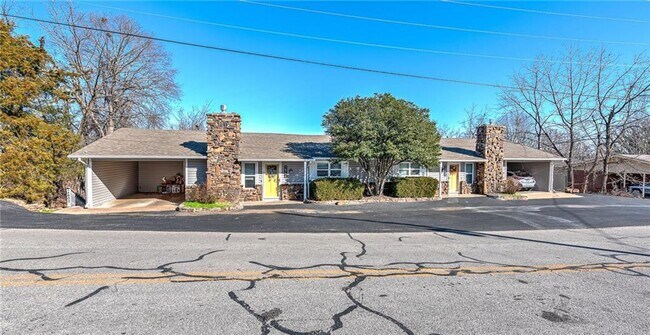 Primary Photo - 14804 Dutchmans Dr