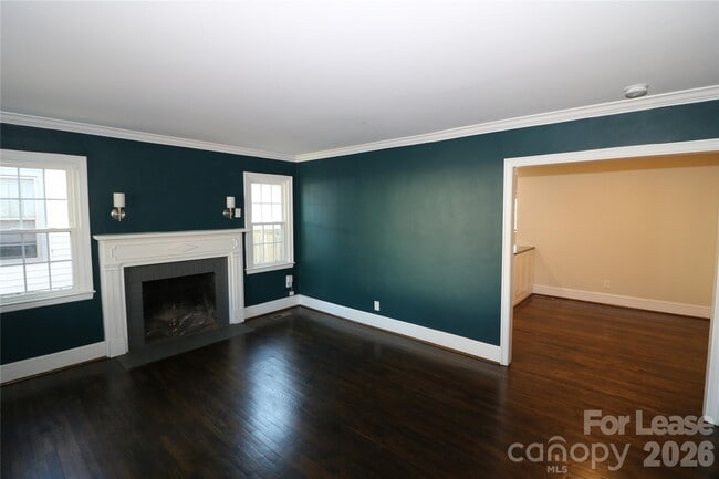 Building Photo - 2227 Celia Ave